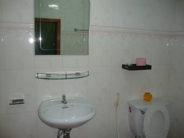 Alibi Guesthouse Phnom Penh Dış mekan fotoğraf