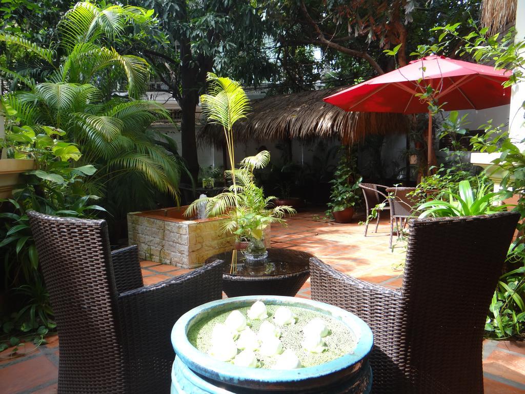 Alibi Guesthouse Phnom Penh Dış mekan fotoğraf