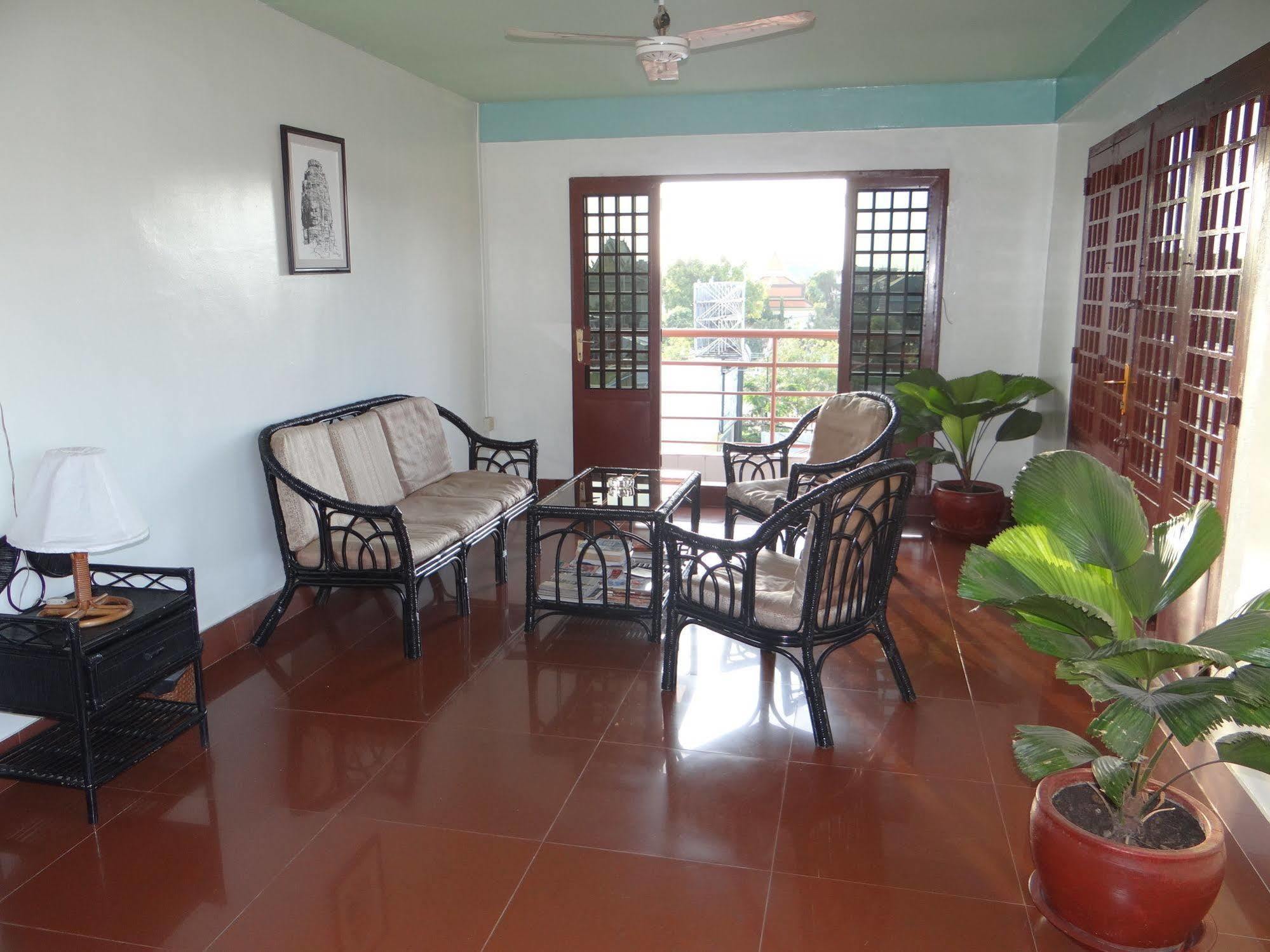 Alibi Guesthouse Phnom Penh Dış mekan fotoğraf