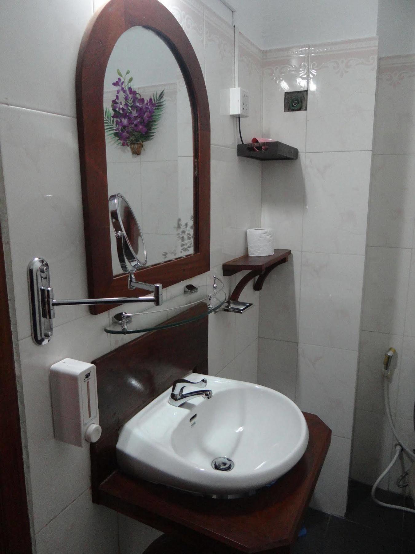 Alibi Guesthouse Phnom Penh Dış mekan fotoğraf