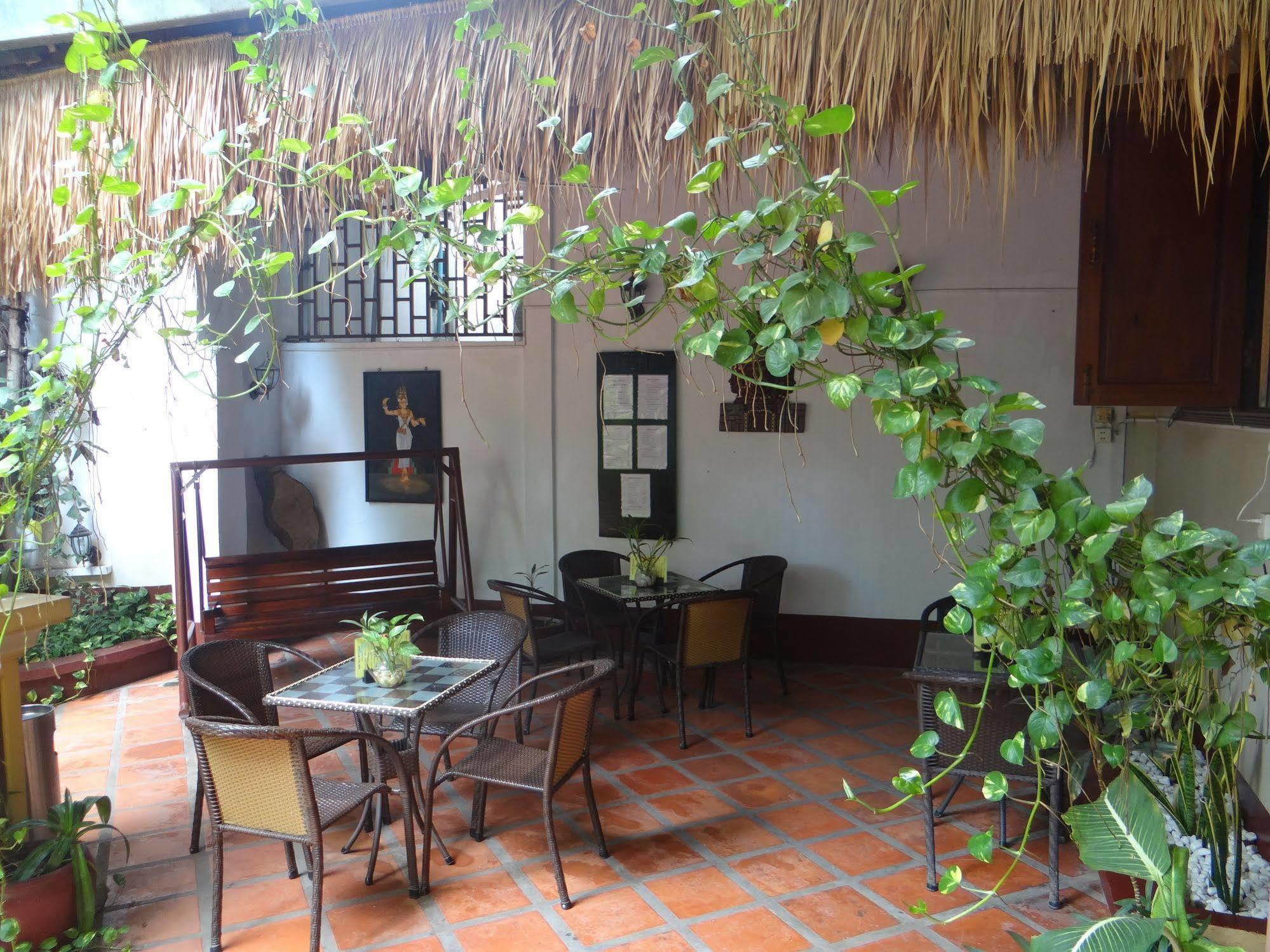 Alibi Guesthouse Phnom Penh Dış mekan fotoğraf